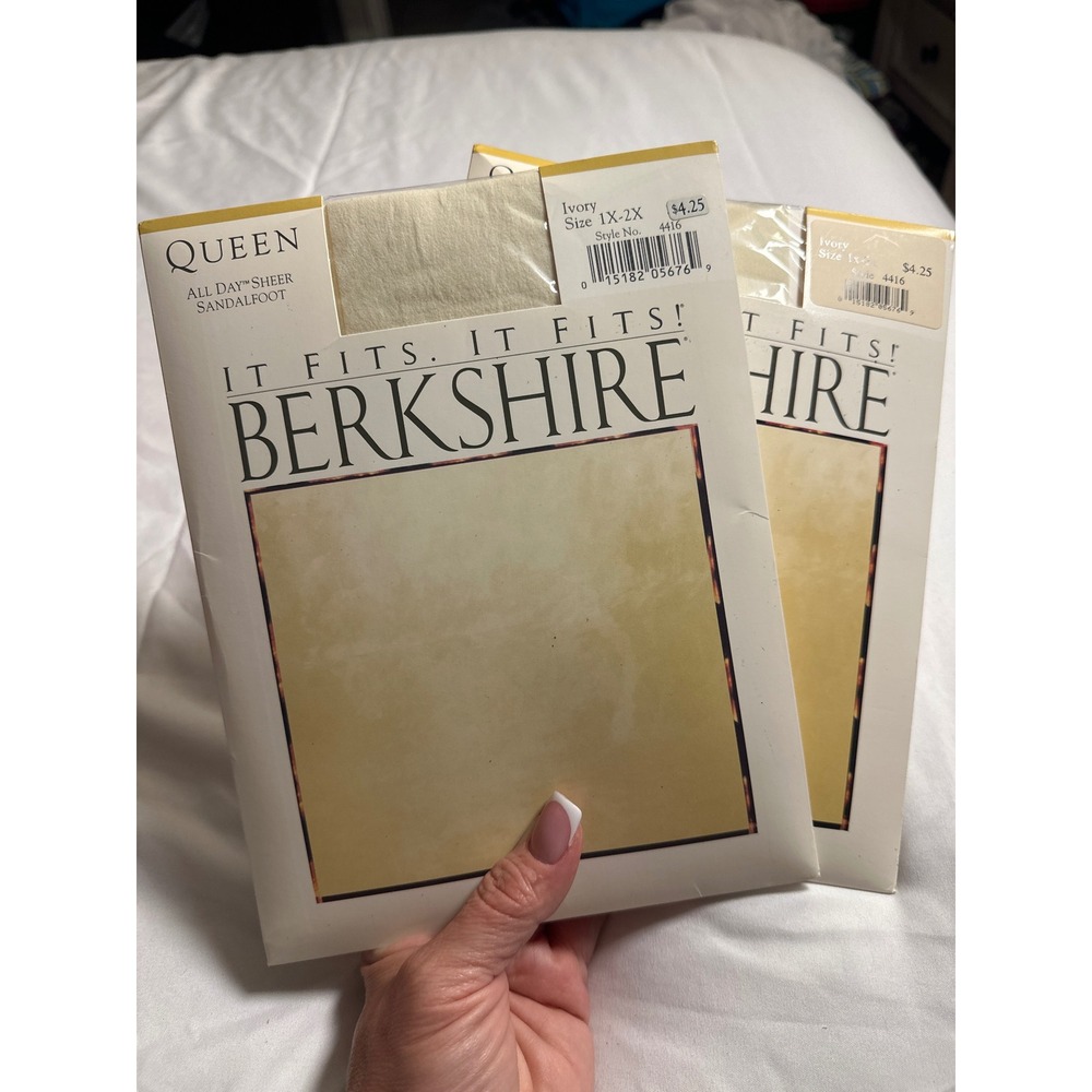 Berkshire Queen All Day Sheer Sandalfoot Pantyhose 2pk Ivory 1X-2X Vintage 4416